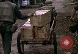 Standbild US-Marines starten Tet-Offensive in Hue Hue Vietnam, 1968, aus Sekunde 29 historischem Filmmaterial Videoclip 65675052395