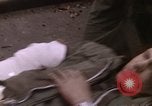 Standbild US-Marines starten Tet-Offensive in Hue Hue Vietnam, 1968, aus Sekunde 41 historischem Filmmaterial Videoclip 65675052395