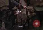 Standbild US-Marines starten Tet-Offensive in Hue Hue Vietnam, 1968, aus Sekunde 44 historischem Filmmaterial Videoclip 65675052395