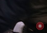 Standbild US-Marines starten Tet-Offensive in Hue Hue Vietnam, 1968, aus Sekunde 46 historischem Filmmaterial Videoclip 65675052395