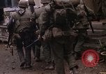 Standbild US-Marines starten Tet-Offensive in Hue Hue Vietnam, 1968, aus Sekunde 51 historischem Filmmaterial Videoclip 65675052395