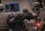 Standbild US-Marines starten Tet-Offensive in Hue Hue Vietnam, 1968, aus Sekunde 59 historischem Filmmaterial Videoclip 65675052395