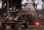 Standbild marines von L Unternehmen Hue Vietnam, 1968, aus Sekunde 60 historischem Filmmaterial Videoclip 65675052396