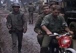 Standbild marines von L Unternehmen Hue Vietnam, 1968, aus Sekunde 53 historischem Filmmaterial Videoclip 65675052397