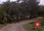 Standbild H Firma 2nd Battalion 5th Marines 1 Division Hue Vietnam, 1968, aus Sekunde 14 historischem Filmmaterial Videoclip 65675052401