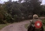 Standbild H Firma 2nd Battalion 5th Marines 1 Division Hue Vietnam, 1968, aus Sekunde 22 historischem Filmmaterial Videoclip 65675052401
