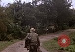 Standbild H Firma 2nd Battalion 5th Marines 1 Division Hue Vietnam, 1968, aus Sekunde 24 historischem Filmmaterial Videoclip 65675052401