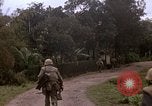 Standbild H Firma 2nd Battalion 5th Marines 1 Division Hue Vietnam, 1968, aus Sekunde 25 historischem Filmmaterial Videoclip 65675052401