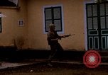 Standbild H Firma 2nd Battalion 5th Marines 1 Division Hue Vietnam, 1968, aus Sekunde 29 historischem Filmmaterial Videoclip 65675052401