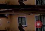 Standbild H Firma 2nd Battalion 5th Marines 1 Division Hue Vietnam, 1968, aus Sekunde 31 historischem Filmmaterial Videoclip 65675052401