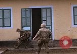 Standbild H Firma 2nd Battalion 5th Marines 1 Division Hue Vietnam, 1968, aus Sekunde 40 historischem Filmmaterial Videoclip 65675052401