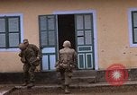 Standbild H Firma 2nd Battalion 5th Marines 1 Division Hue Vietnam, 1968, aus Sekunde 41 historischem Filmmaterial Videoclip 65675052401