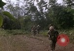 Standbild H Firma 2nd Battalion 5th Marines 1 Division Hue Vietnam, 1968, aus Sekunde 55 historischem Filmmaterial Videoclip 65675052402