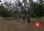 Standbild H Firma 2nd Battalion 5th Marines 1 Division Hue Vietnam, 1968, aus Sekunde 58 historischem Filmmaterial Videoclip 65675052402