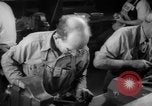 Image Les travailleurs de la production de guerre à l'usine d'avion Long Beach California USA, 1942, de la seconde 42 séquences d'archives historiques vidéo 65675052407