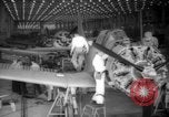 Standbild Arbeitnehmer El Segundo California USA, 1942, aus Sekunde 14 historischem Filmmaterial Videoclip 65675052409