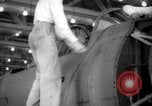 Standbild Arbeitnehmer El Segundo California USA, 1942, aus Sekunde 33 historischem Filmmaterial Videoclip 65675052409