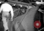 Standbild Arbeitnehmer El Segundo California USA, 1942, aus Sekunde 34 historischem Filmmaterial Videoclip 65675052409