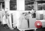 Immagine di Addetto Navale Pontiac Michigan USA, 1942, secondo 24 filmato di repertorio 65675052412