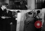 Immagine di Addetto Navale Pontiac Michigan USA, 1942, secondo 27 filmato di repertorio 65675052412