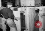Immagine di Addetto Navale Pontiac Michigan USA, 1942, secondo 42 filmato di repertorio 65675052412