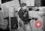 Immagine di Addetto Navale Pontiac Michigan USA, 1942, secondo 47 filmato di repertorio 65675052412