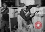 Immagine di Addetto Navale Pontiac Michigan USA, 1942, secondo 50 filmato di repertorio 65675052412