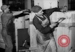 Immagine di Addetto Navale Pontiac Michigan USA, 1942, secondo 51 filmato di repertorio 65675052412