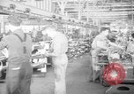 Immagine di Addetto Navale Pontiac Michigan USA, 1942, secondo 53 filmato di repertorio 65675052412