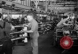 Immagine di Addetto Navale Pontiac Michigan USA, 1942, secondo 54 filmato di repertorio 65675052412