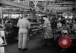 Immagine di Addetto Navale Pontiac Michigan USA, 1942, secondo 57 filmato di repertorio 65675052412