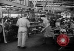 Immagine di Addetto Navale Pontiac Michigan USA, 1942, secondo 58 filmato di repertorio 65675052412