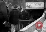 Standbild Arbeitnehmer Pontiac Michigan USA, 1942, aus Sekunde 11 historischem Filmmaterial Videoclip 65675052413