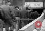 Standbild Arbeitnehmer Pontiac Michigan USA, 1942, aus Sekunde 19 historischem Filmmaterial Videoclip 65675052413