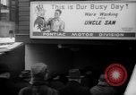Standbild Arbeitnehmer Pontiac Michigan USA, 1942, aus Sekunde 27 historischem Filmmaterial Videoclip 65675052413