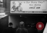 Standbild Arbeitnehmer Pontiac Michigan USA, 1942, aus Sekunde 28 historischem Filmmaterial Videoclip 65675052413