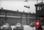Standbild Arbeitnehmer Pontiac Michigan USA, 1942, aus Sekunde 60 historischem Filmmaterial Videoclip 65675052413
