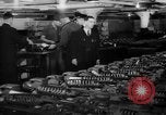 Immagine di Gli ufficiali navali Pontiac Michigan USA, 1942, secondo 19 filmato di repertorio 65675052414