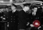 Immagine di Gli ufficiali navali Pontiac Michigan USA, 1942, secondo 33 filmato di repertorio 65675052414