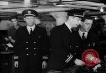 Immagine di Gli ufficiali navali Pontiac Michigan USA, 1942, secondo 34 filmato di repertorio 65675052414
