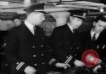Immagine di Gli ufficiali navali Pontiac Michigan USA, 1942, secondo 36 filmato di repertorio 65675052414