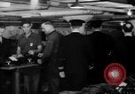 Immagine di Gli ufficiali navali Pontiac Michigan USA, 1942, secondo 44 filmato di repertorio 65675052414