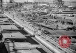 Standbild Liberty Schiffsbau Zweiter Weltkrieg Richmond California USA, 1942, aus Sekunde 16 historischem Filmmaterial Videoclip 65675052418
