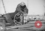 Standbild Liberty Schiffsbau Zweiter Weltkrieg Richmond California USA, 1942, aus Sekunde 28 historischem Filmmaterial Videoclip 65675052418