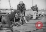 Standbild Liberty Schiffsbau Zweiter Weltkrieg Richmond California USA, 1942, aus Sekunde 32 historischem Filmmaterial Videoclip 65675052418