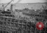 Image soudeurs Richmond California USA, 1942, de la seconde 28 séquences d'archives historiques vidéo 65675052419