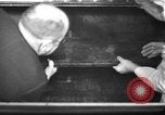 Immagine di 21 Club New York City USA, 1934, secondo 62 filmato di repertorio 65675052423
