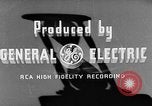 Image usine de General Electric United States USA, 1941, de la seconde 15 séquences d'archives historiques vidéo 65675052441