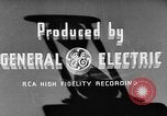 Image usine de General Electric United States USA, 1941, de la seconde 17 séquences d'archives historiques vidéo 65675052441