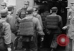Immagine di I prigionieri cinesi Taipei Taiwan, 1954, secondo 15 filmato di repertorio 65675052451